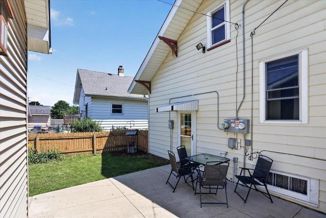 7714 14th AVENUE, Kenosha, WI 53143