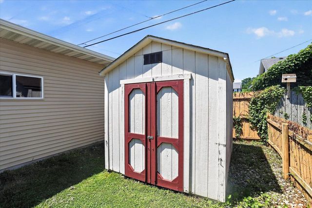 7714 14th AVENUE, Kenosha, WI 53143