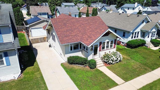 7714 14th AVENUE, Kenosha, WI 53143