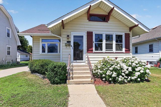 7714 14th AVENUE, Kenosha, WI 53143