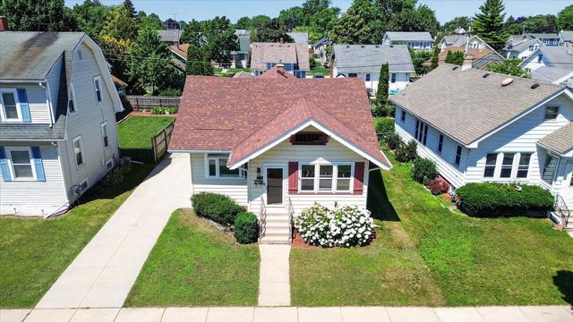 7714 14th AVENUE, Kenosha, WI 53143