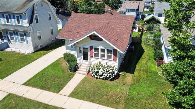 7714 14th AVENUE, Kenosha, WI 53143