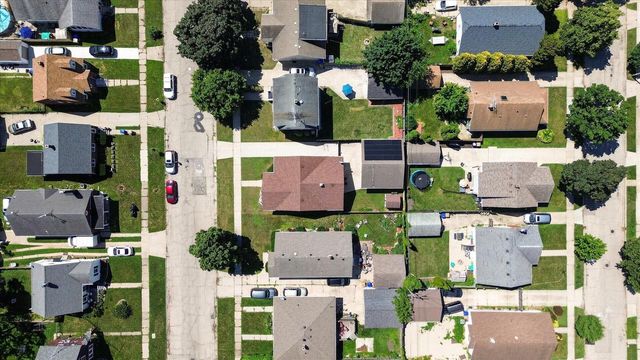 7714 14th AVENUE, Kenosha, WI 53143
