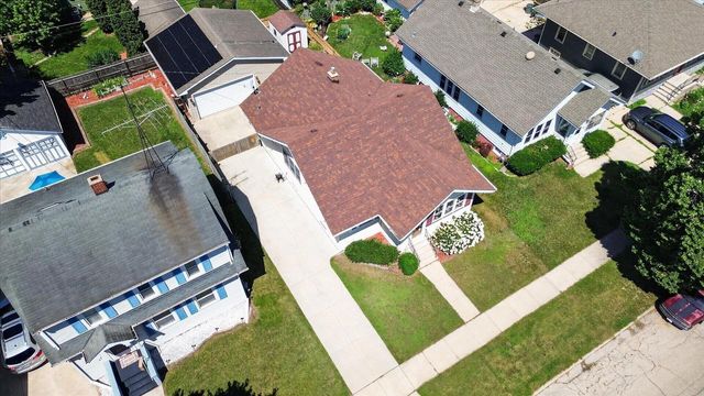 7714 14th AVENUE, Kenosha, WI 53143