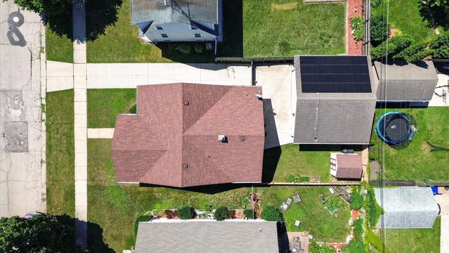 7714 14th AVENUE, Kenosha, WI 53143