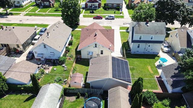 7714 14th AVENUE, Kenosha, WI 53143