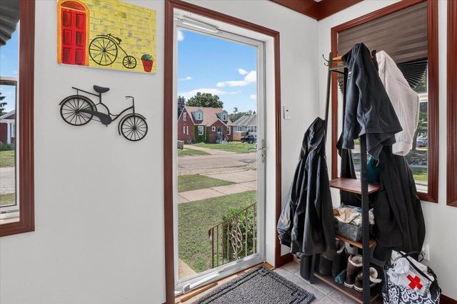 7714 14th AVENUE, Kenosha, WI 53143