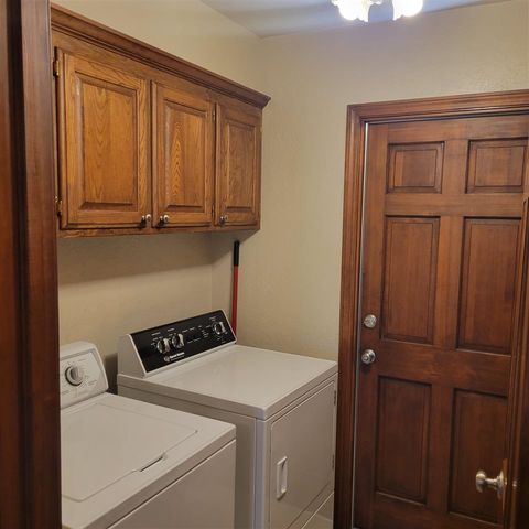 6805 NW Crestwood Dr, Lawton, OK 73505