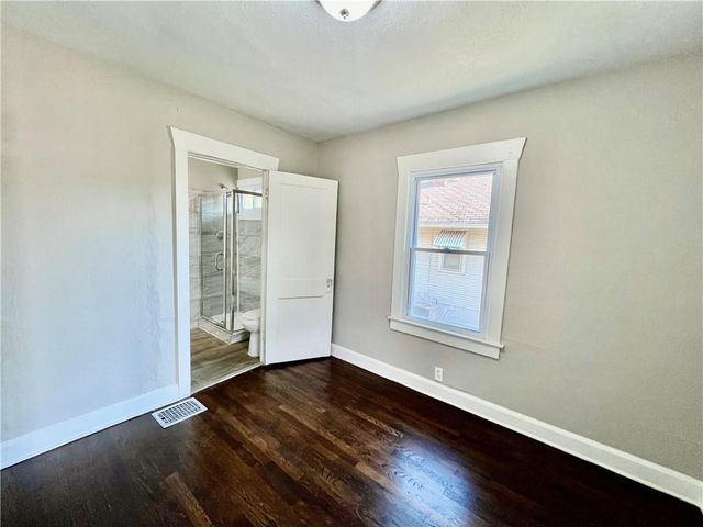 710 W 76th Street, Kansas City, MO 64114