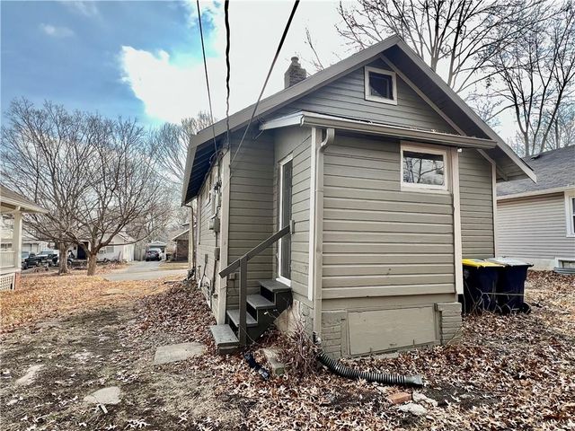 710 W 76th Street, Kansas City, MO 64114