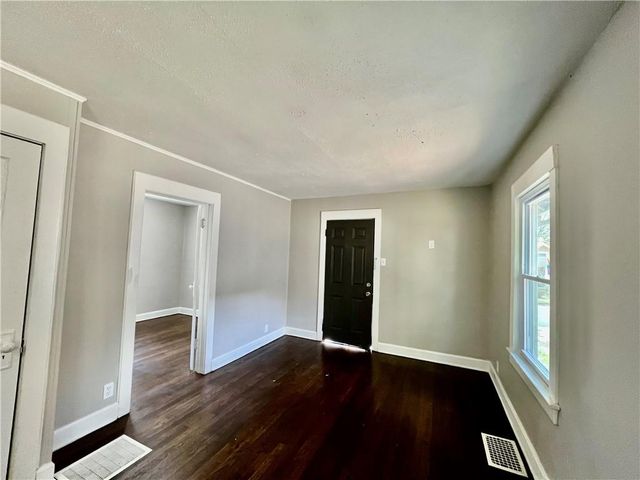 710 W 76th Street, Kansas City, MO 64114