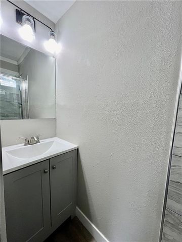 710 W 76th Street, Kansas City, MO 64114