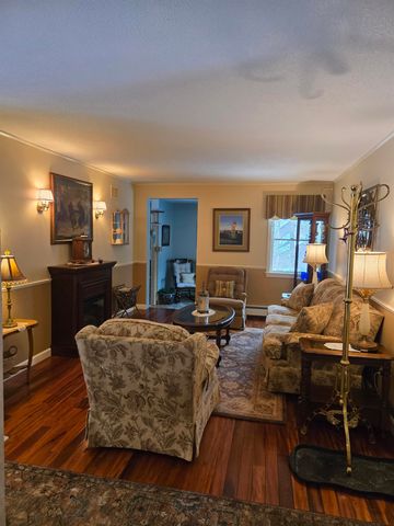 30 Maple Avenue, Hampstead, NH 03841