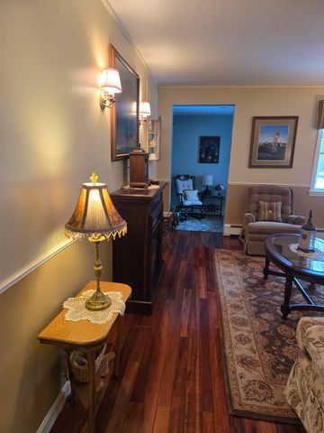 30 Maple Avenue, Hampstead, NH 03841