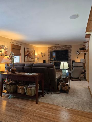 30 Maple Avenue, Hampstead, NH 03841