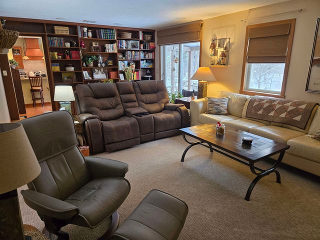 30 Maple Avenue, Hampstead, NH 03841