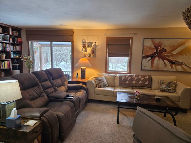 30 Maple Avenue, Hampstead, NH 03841