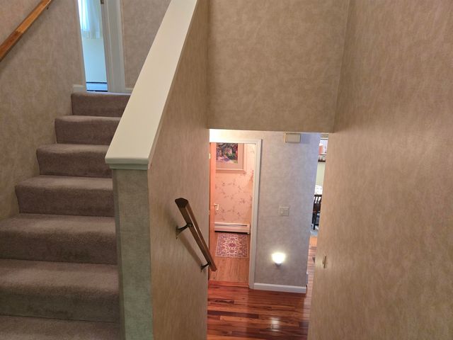 30 Maple Avenue, Hampstead, NH 03841