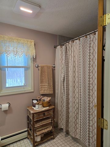 30 Maple Avenue, Hampstead, NH 03841