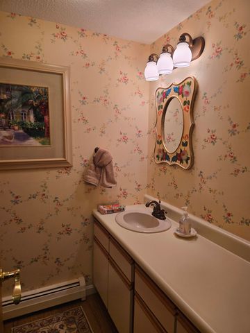 30 Maple Avenue, Hampstead, NH 03841