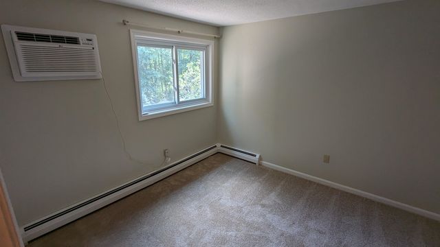 30 Maple Avenue, Hampstead, NH 03841