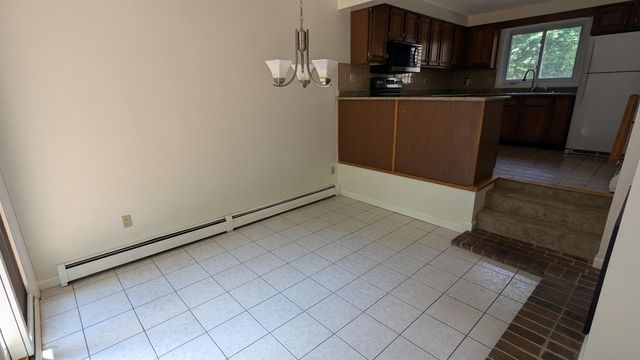 30 Maple Avenue, Hampstead, NH 03841