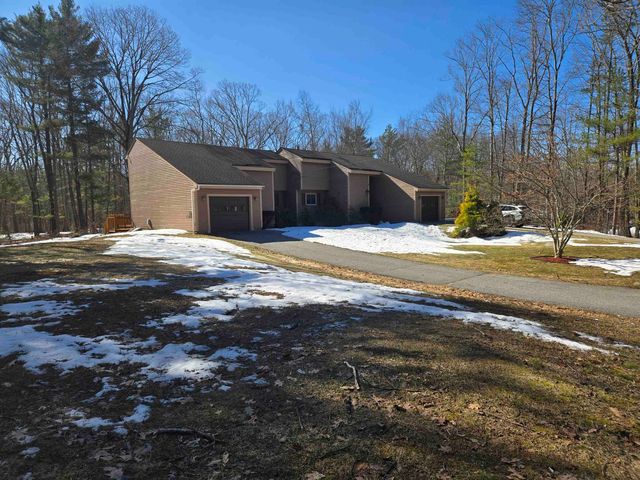 30 Maple Avenue, Hampstead, NH 03841