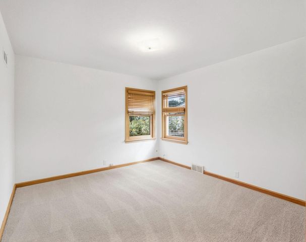5544 N 26th STREET, Milwaukee, WI 53209