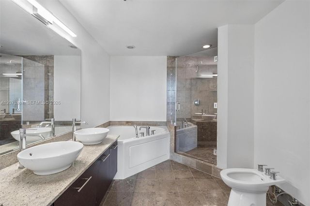 3029 NE 188th Street 818, Aventura, FL 33180