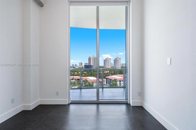 3029 NE 188th Street 818, Aventura, FL 33180