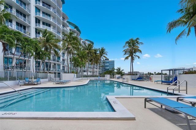 3029 NE 188th Street 818, Aventura, FL 33180