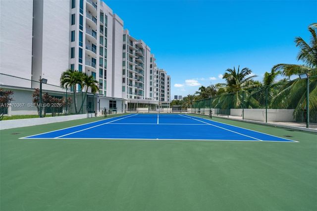 3029 NE 188th Street 818, Aventura, FL 33180