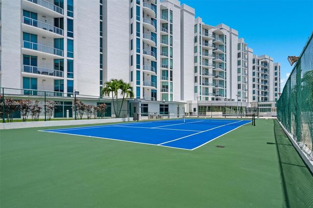 3029 NE 188th Street 818, Aventura, FL 33180