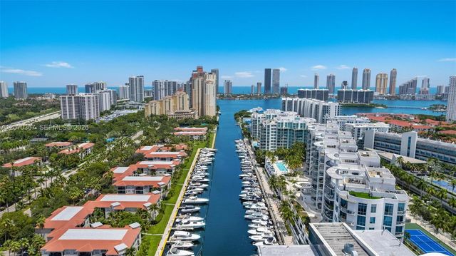 3029 NE 188th Street 818, Aventura, FL 33180