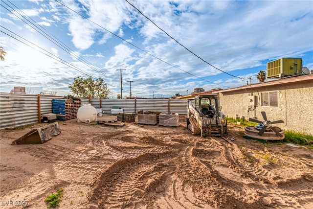 513 Kasper Avenue, Las Vegas, NV 89106