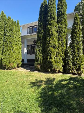 1410 Begole Street, Flint, MI 48503