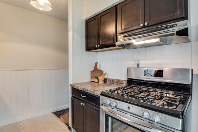 816 W Savannah St, Wichita, KS 67217