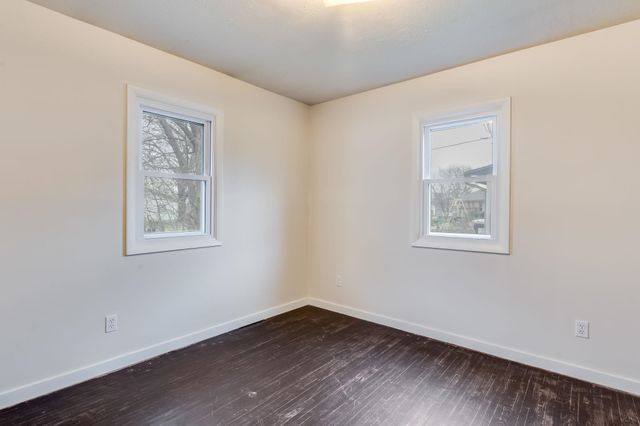 816 W Savannah St, Wichita, KS 67217