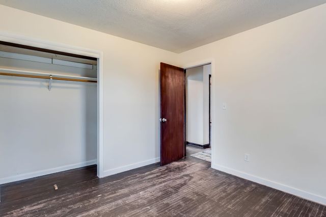 816 W Savannah St, Wichita, KS 67217