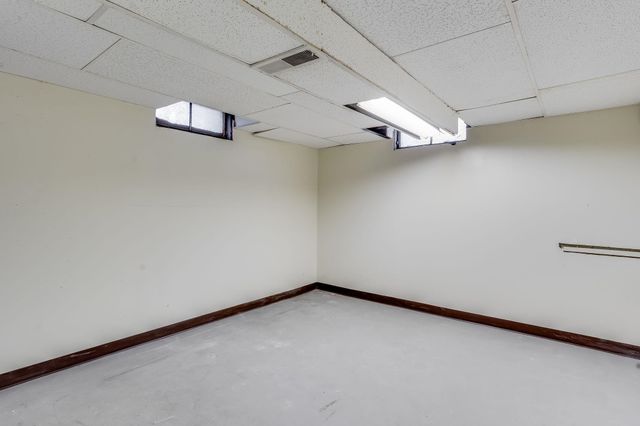 816 W Savannah St, Wichita, KS 67217