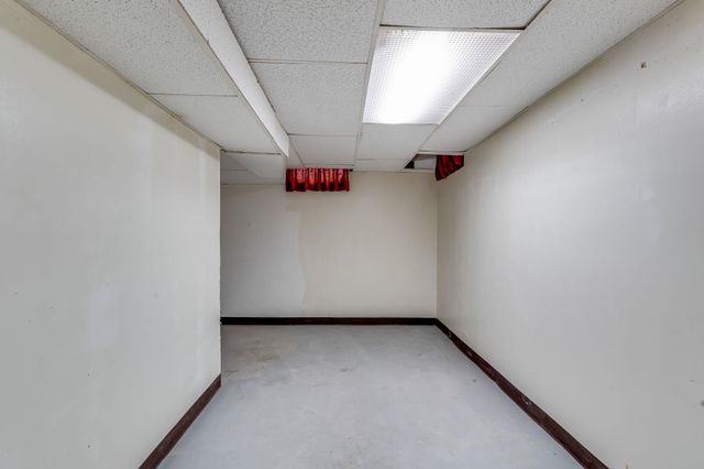 816 W Savannah St, Wichita, KS 67217