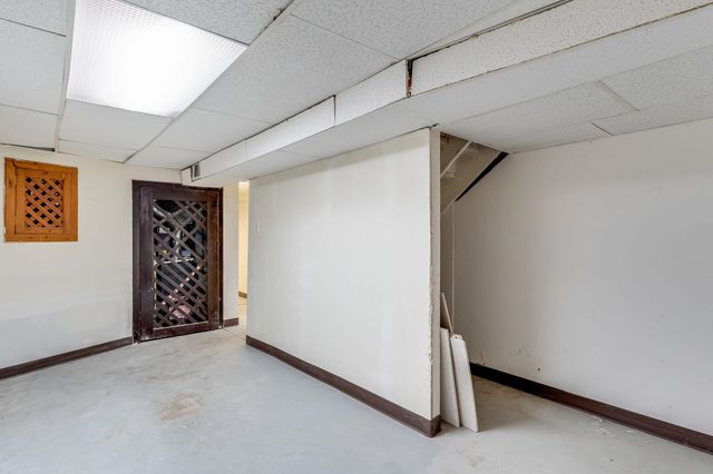 816 W Savannah St, Wichita, KS 67217