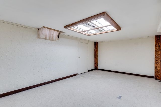 816 W Savannah St, Wichita, KS 67217