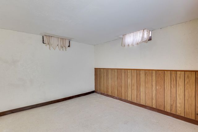 816 W Savannah St, Wichita, KS 67217