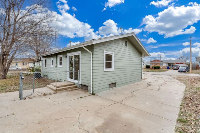 816 W Savannah St, Wichita, KS 67217