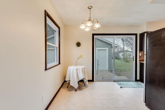 816 W Savannah St, Wichita, KS 67217