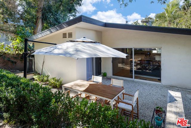 1710 Redcliff Street, Los Angeles, CA 90026