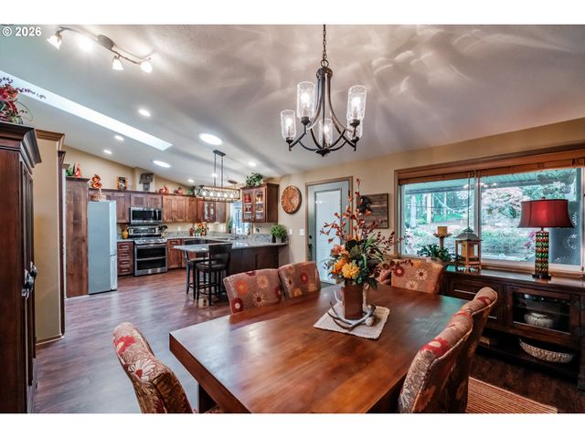 2120 WOODHAVEN Ct Nw, Salem, OR 97304