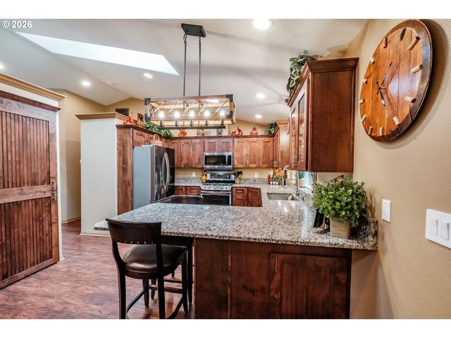 2120 WOODHAVEN Ct Nw, Salem, OR 97304