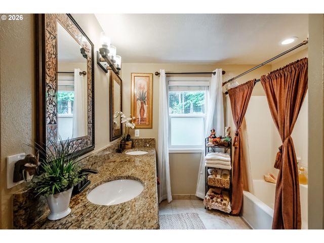 2120 WOODHAVEN Ct Nw, Salem, OR 97304